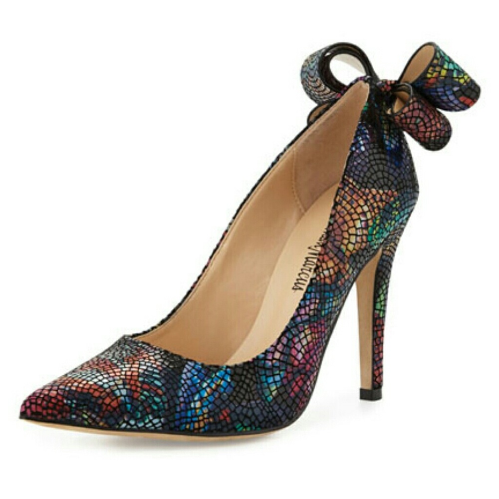 NEIMAN MARCUS Verity Snake-Embossed Leather Pump